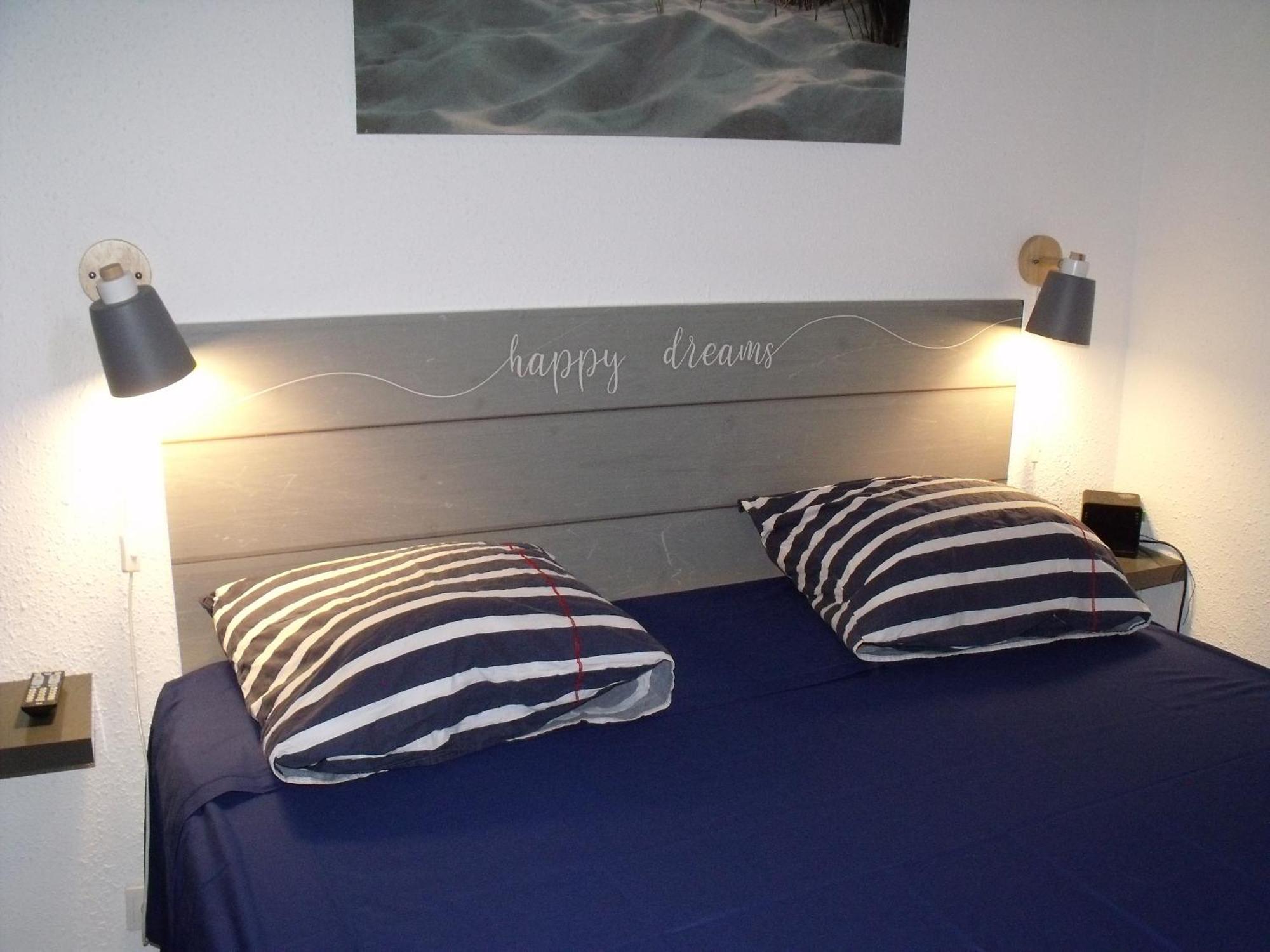 Seaside Oasis: Chic 2-Room Apartment with Pool and Private Parking Le Grau-du-Roi Exterior photo
